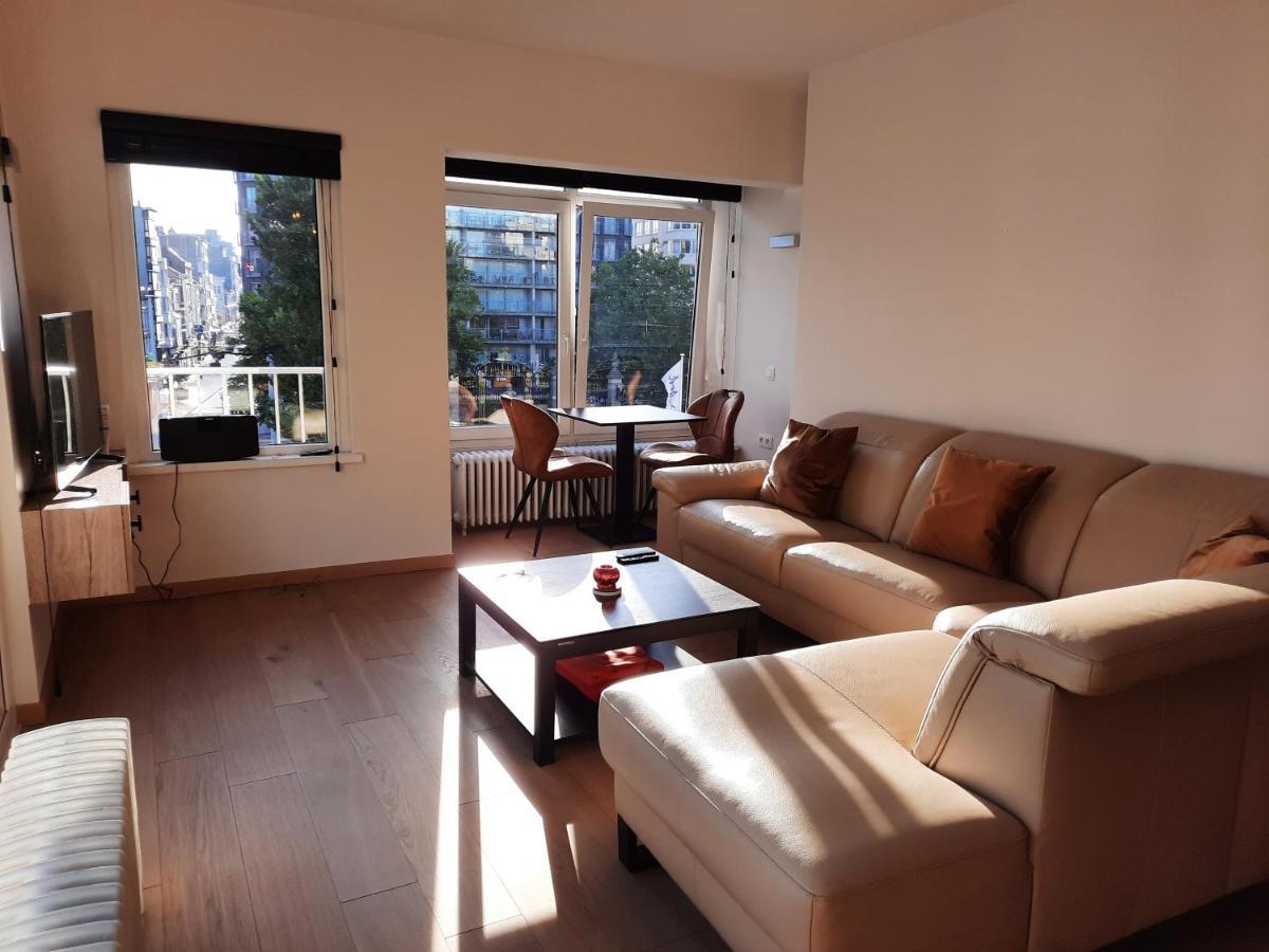 Lichtrijk En Comfortabel Hoekappartement Met Gratis Parking En Zeer Centraal Gelegen - Comme Chez Soi Остенде Экстерьер фото