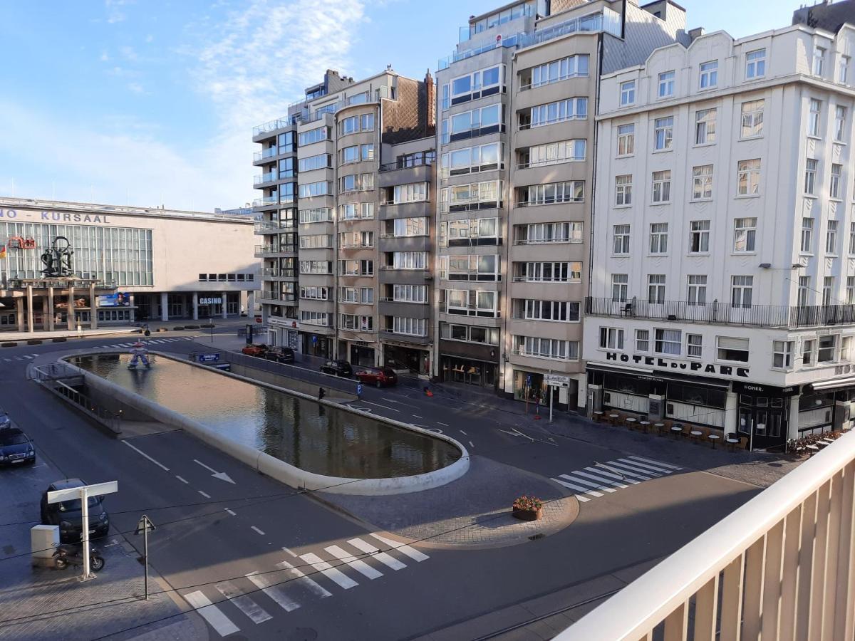 Lichtrijk En Comfortabel Hoekappartement Met Gratis Parking En Zeer Centraal Gelegen - Comme Chez Soi Остенде Экстерьер фото