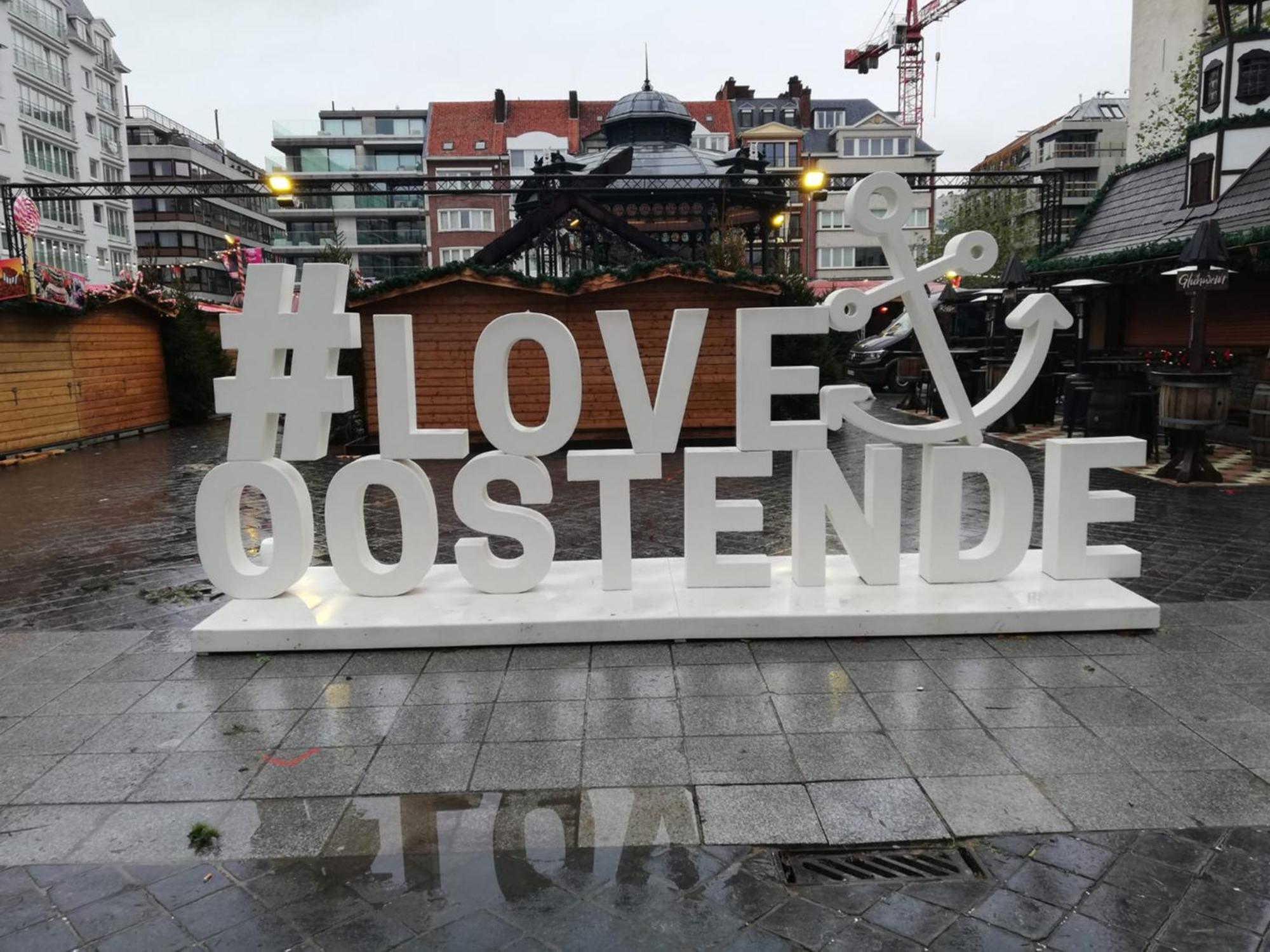 Lichtrijk En Comfortabel Hoekappartement Met Gratis Parking En Zeer Centraal Gelegen - Comme Chez Soi Остенде Экстерьер фото